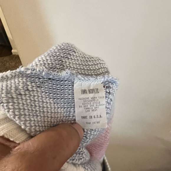 Vintage woman’s argyle print sweater with collar - Picture 2 of 8